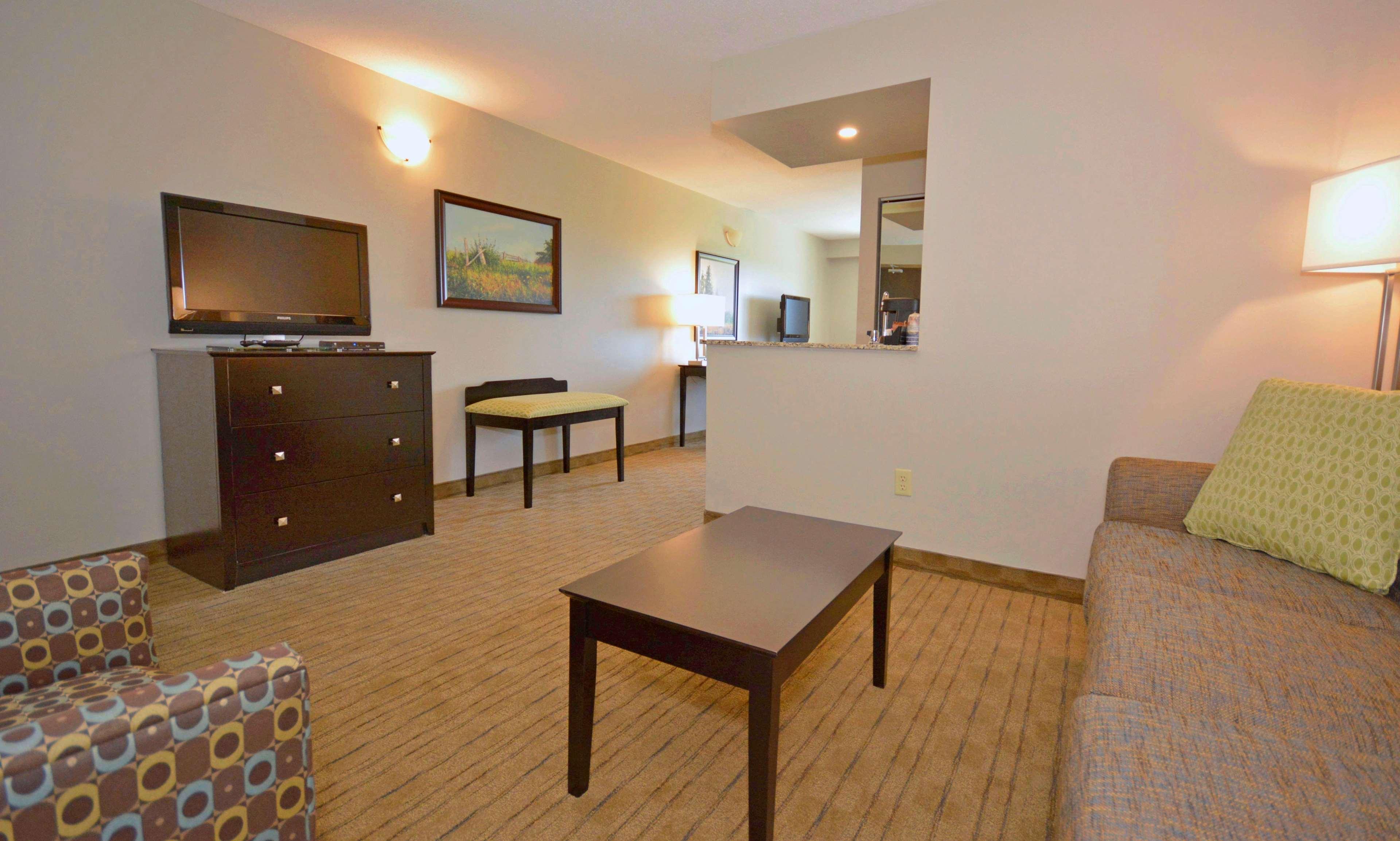 Best Western Pembroke Inn & Conference Centre Экстерьер фото