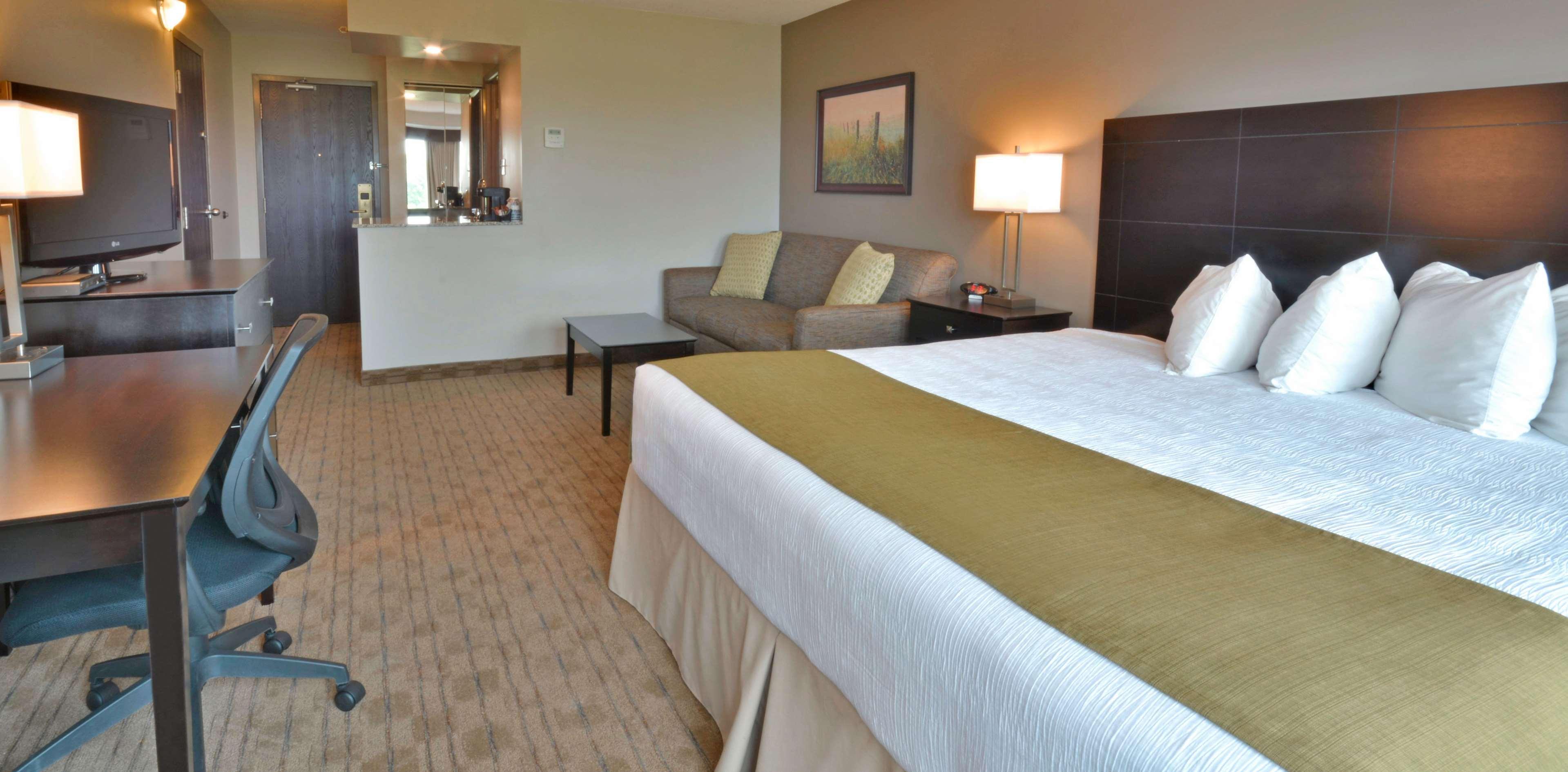 Best Western Pembroke Inn & Conference Centre Экстерьер фото