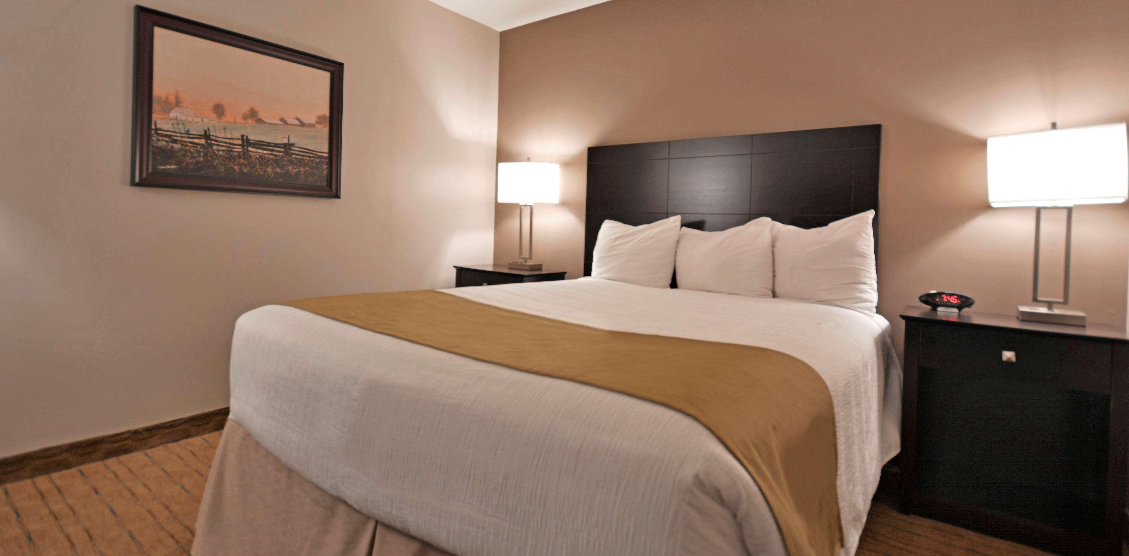 Best Western Pembroke Inn & Conference Centre Экстерьер фото