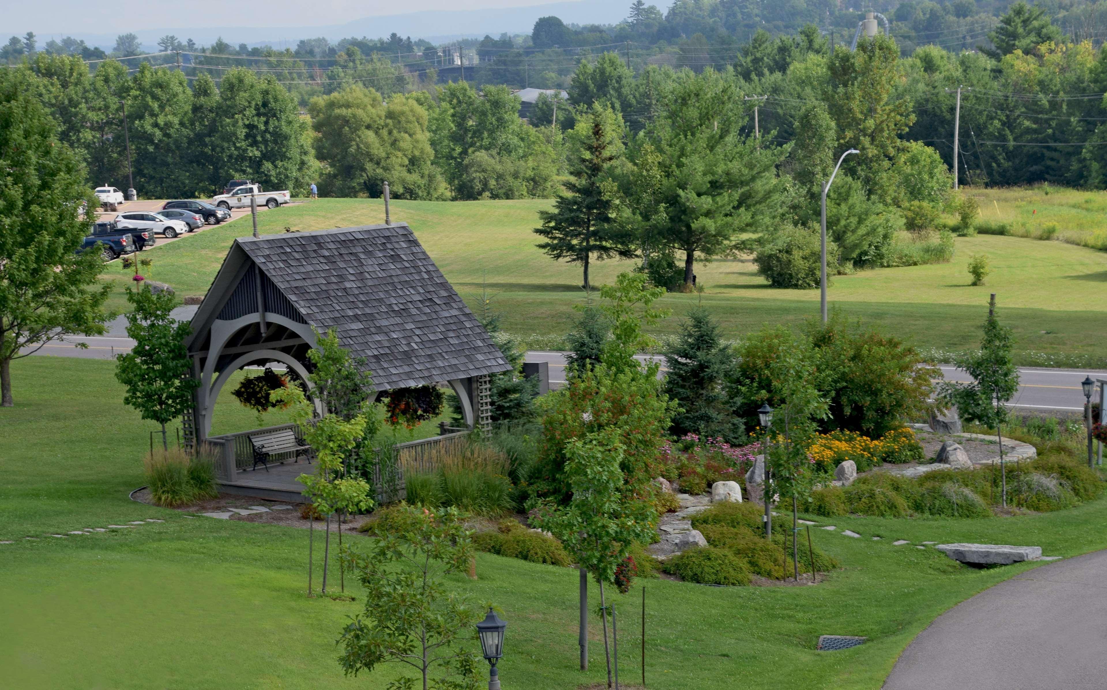 Best Western Pembroke Inn & Conference Centre Экстерьер фото