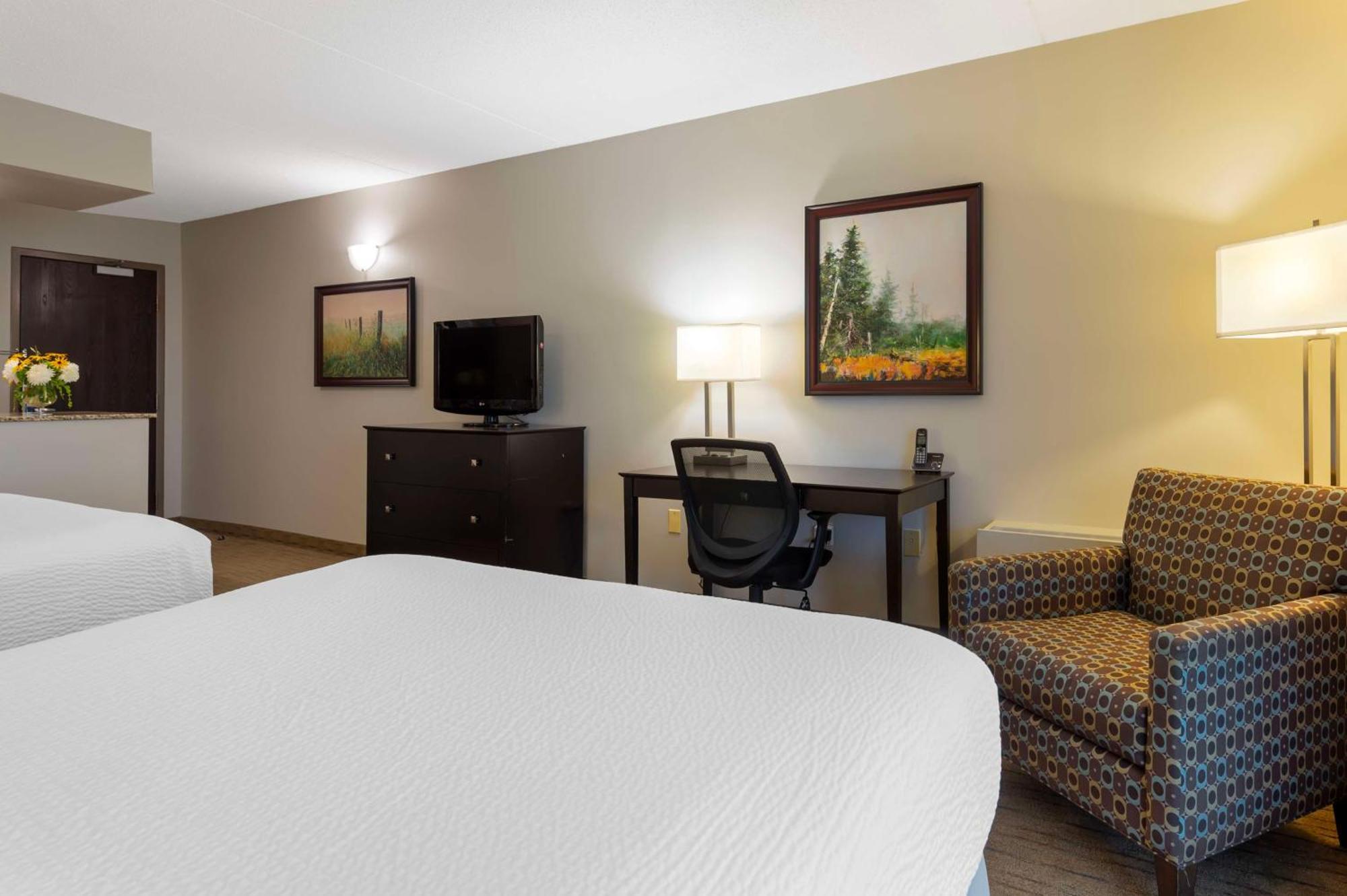 Best Western Pembroke Inn & Conference Centre Экстерьер фото