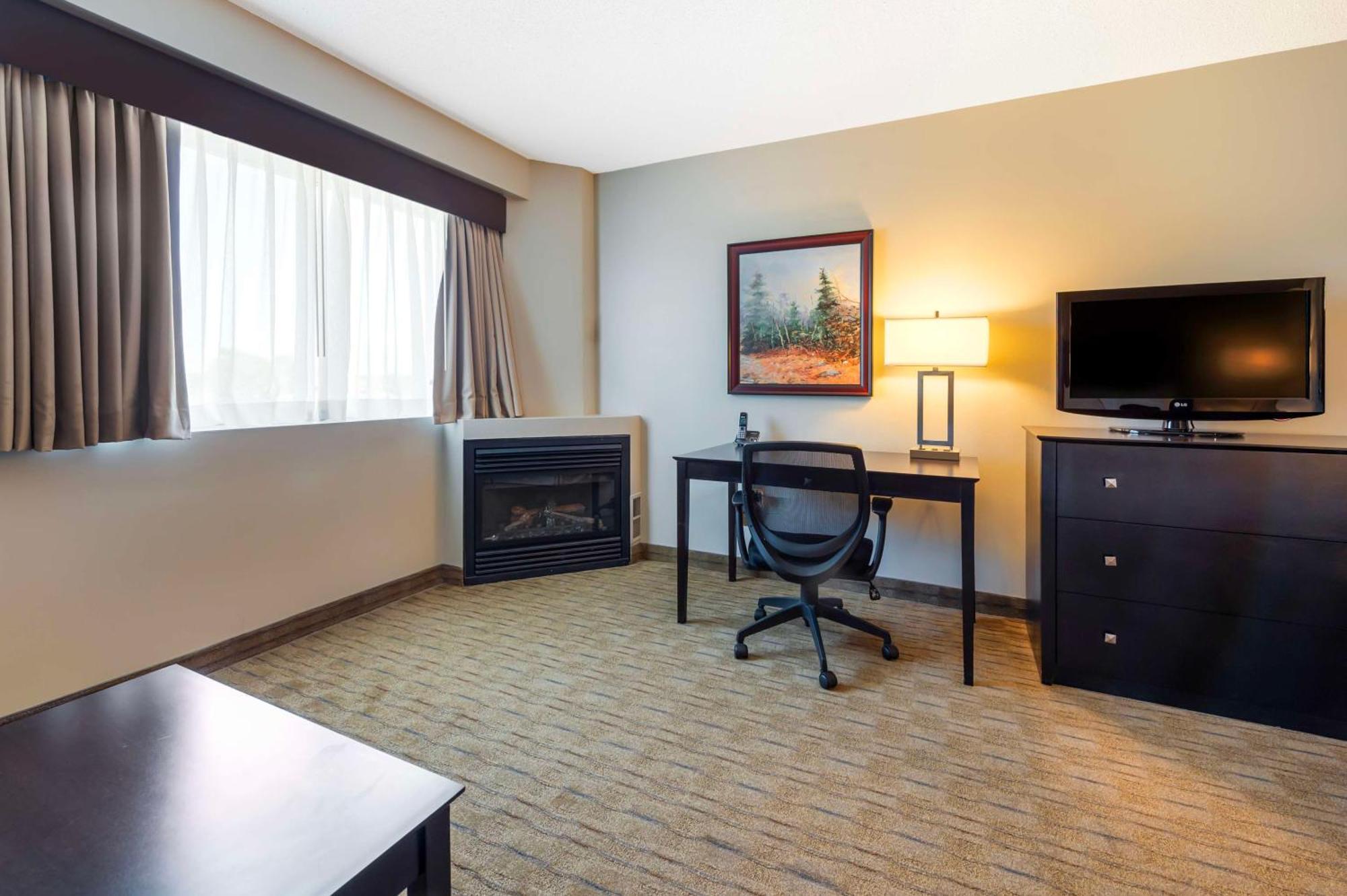 Best Western Pembroke Inn & Conference Centre Экстерьер фото