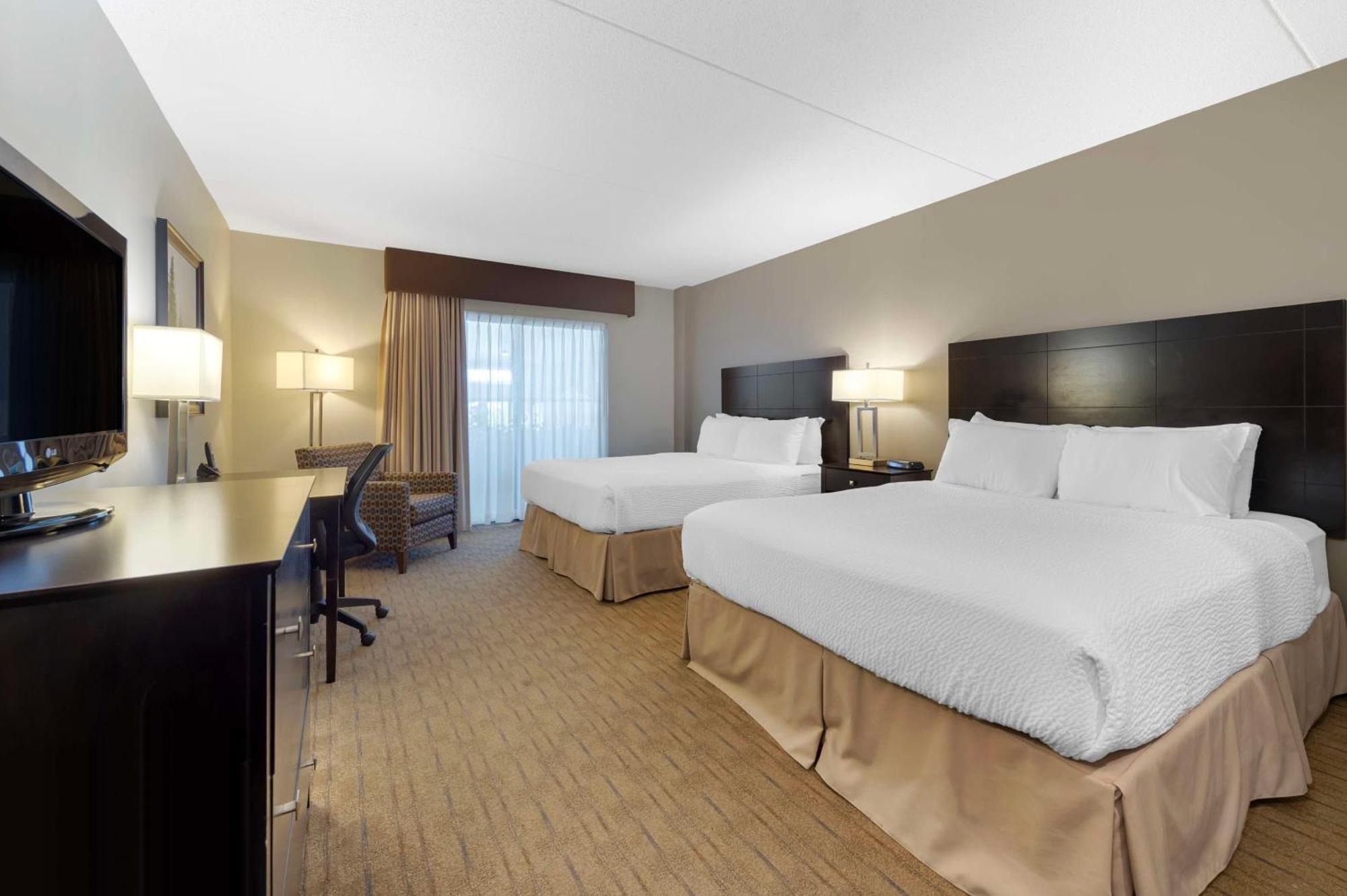 Best Western Pembroke Inn & Conference Centre Экстерьер фото